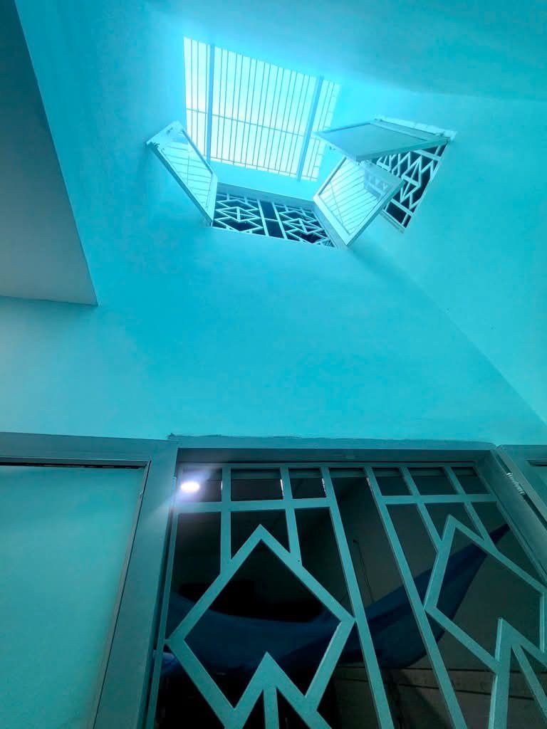 NHÀ HIỆP BÌNH CHÁNH - HẺM XE HƠI - NHÀ ĐẸP 3PN NGANG 5m - CHỈ HƠN 4 TỶ